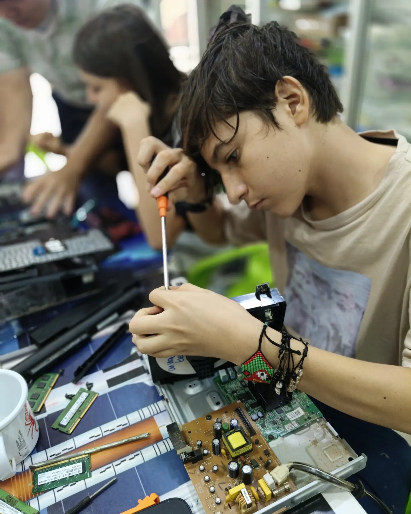 ScienceBot competencia